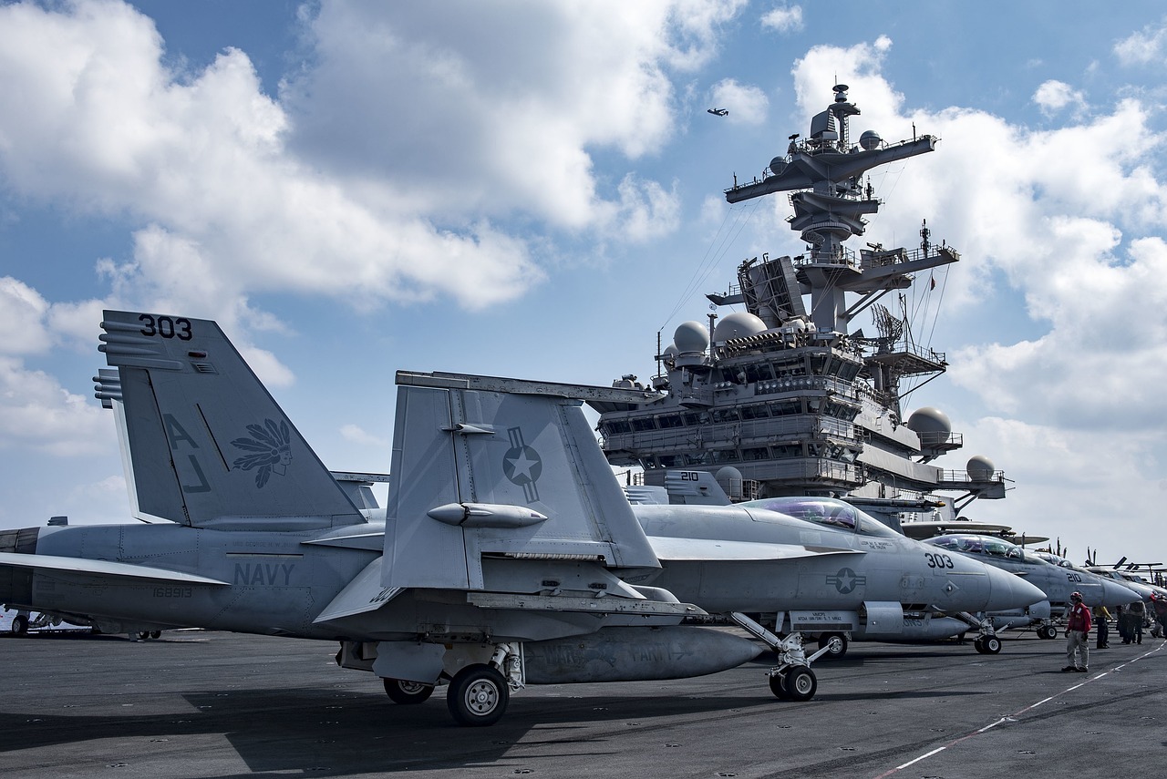 裁判例紹介：在日米軍基地で冷蔵庫や空調装置の機械工として業務に従事したことが原因で退職後に胸膜中皮腫に罹患し死亡したとして、国に使用者としての責任が認められた事例
