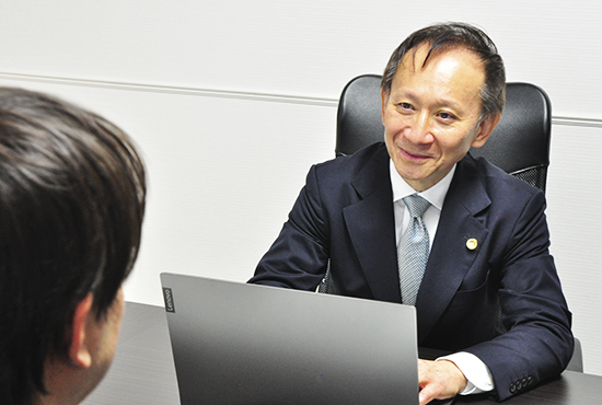 弁護士　鈴木 亨（すずき とおる）